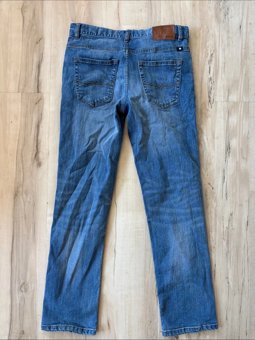 Lucky Brand 🍀 Straight Leg Jeans